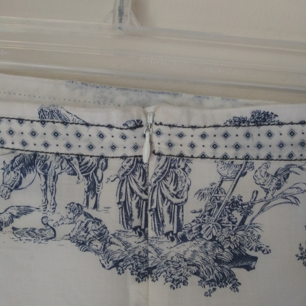 Emanuel Ungaro Skirt Size 12 - Picture 5 of 6